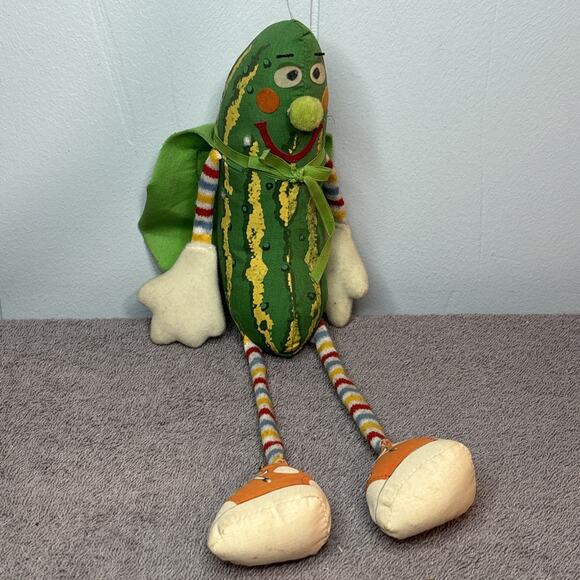 Super Pickle With Cape AmToy Plush 1980 (POOR CONDITION) American Greetings - Picture 1 of 12